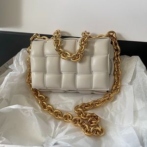 SOLD BOTTEGA VENETA Chain Cassette white gold